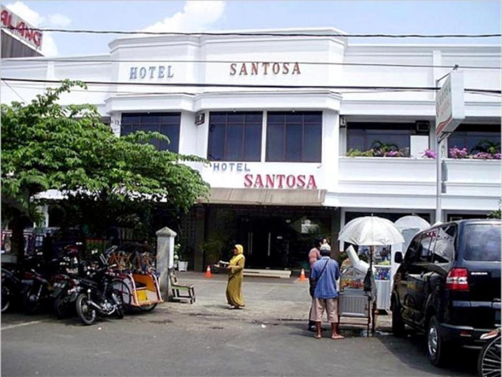 Hotel Santosa Malang Exterior foto